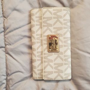 Michael Kors wallet